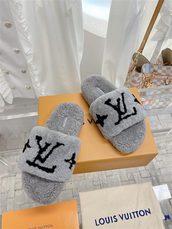 2025126103526769 230